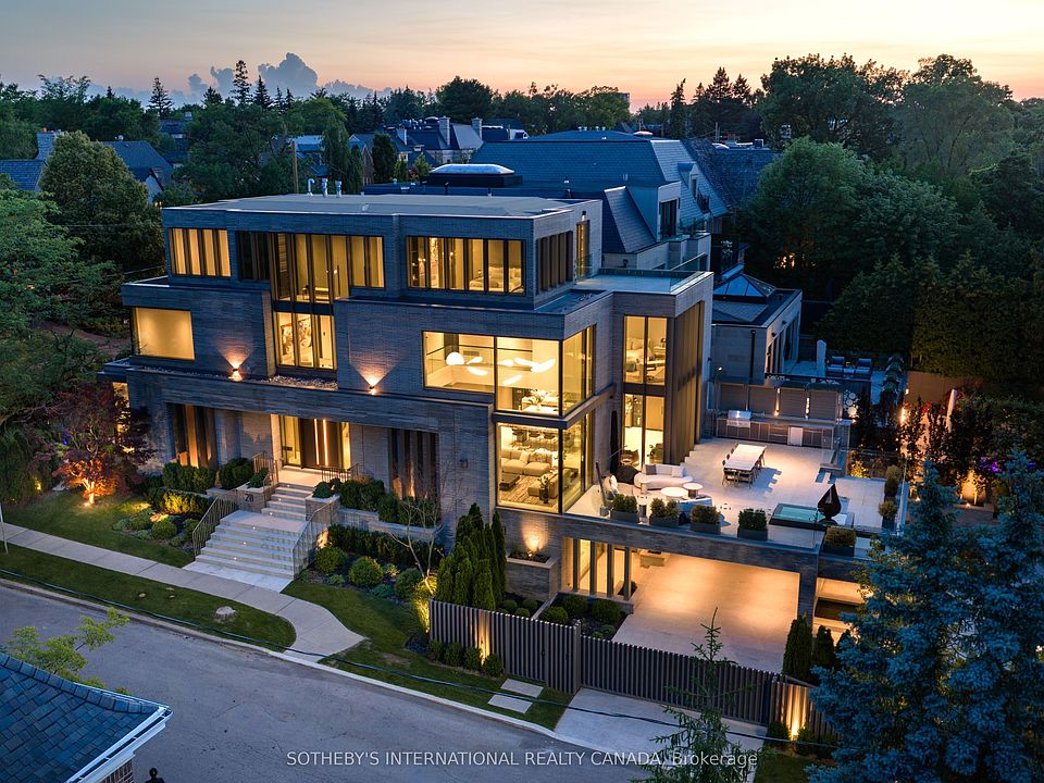 1st image of 211 Dunvegan Rd