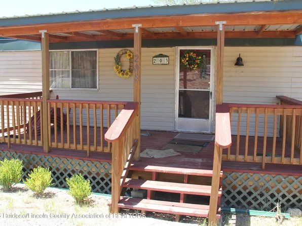 203 Main Rd, Capitan, NM 88316