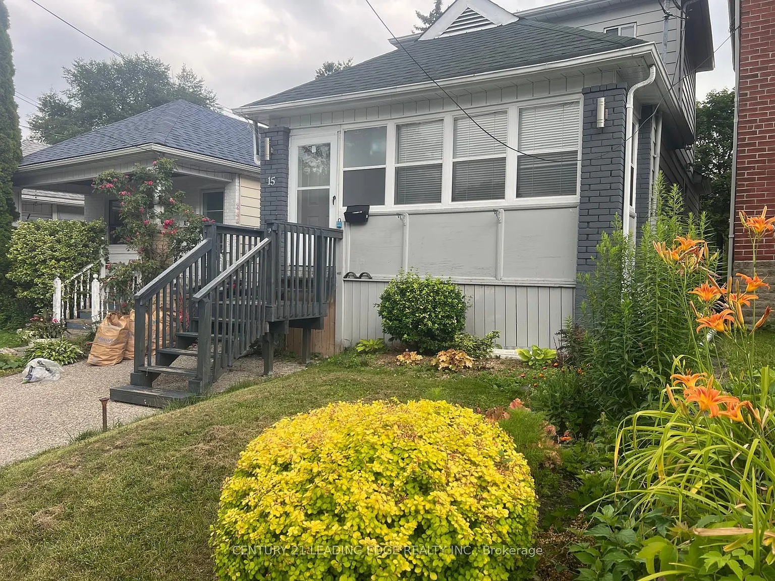 4 bed, $3,300 — Photo 1