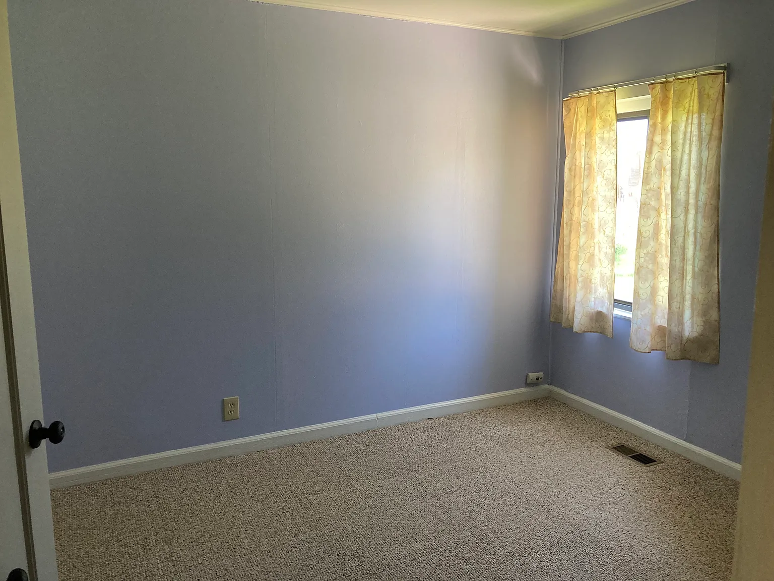 2 bed, 720 sqft, $1,300 — Photo 3