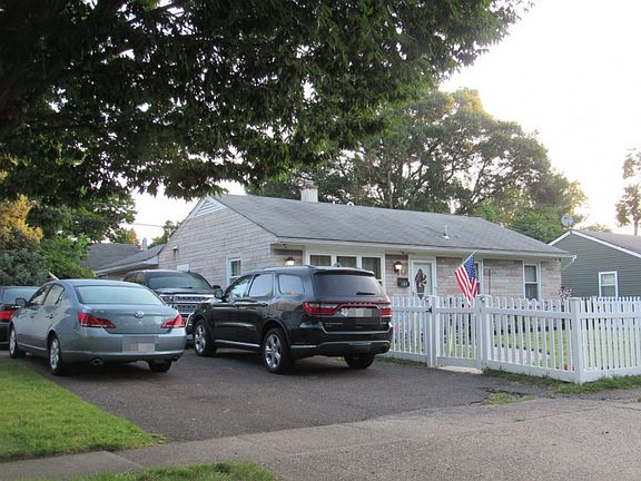 3rd image of 1709 Susan Ave