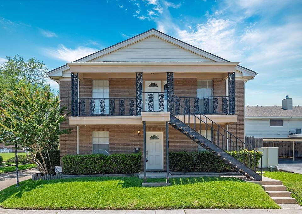 1st image of 18109 Heritage Ln #8109