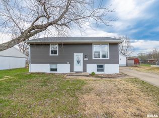 1338 Georgeanne Dr, Pekin, IL 61554