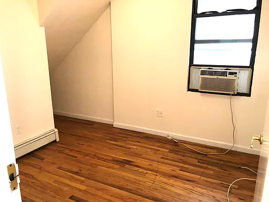 Rented by Douglas Elliman | media 16