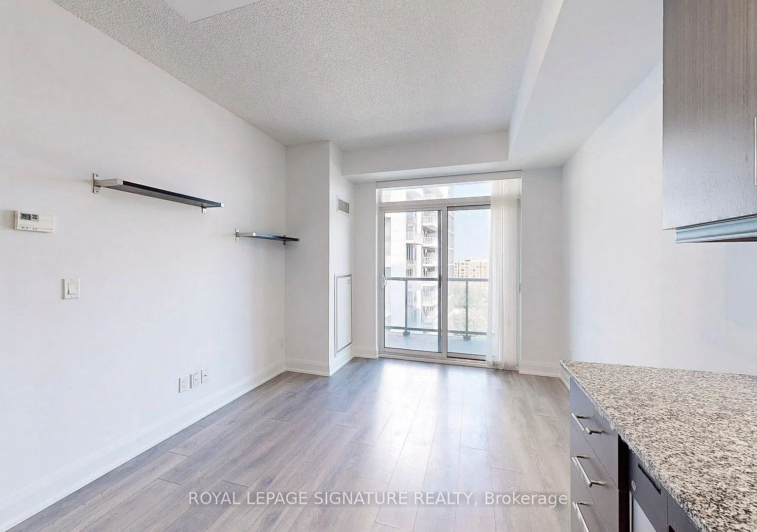 68 Canterbury Pl — Photo 4