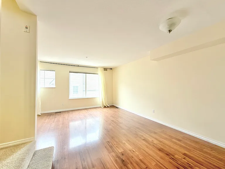 15355 26th Ave #5 — Photo 15