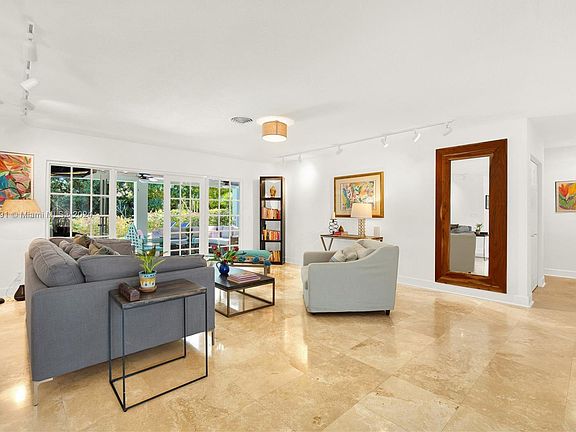 5th image of 15805 SW 77th Ave