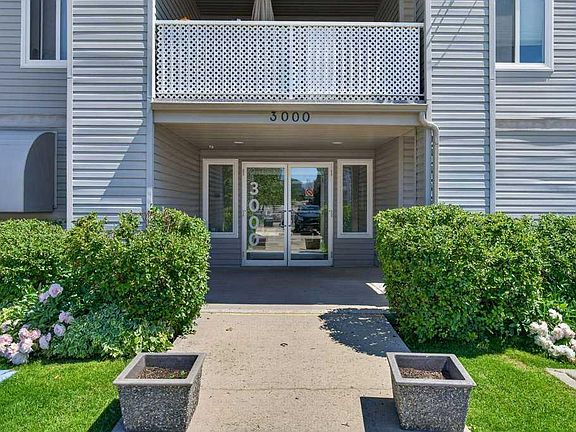 3rd image of 604 W 8th St SW #3301