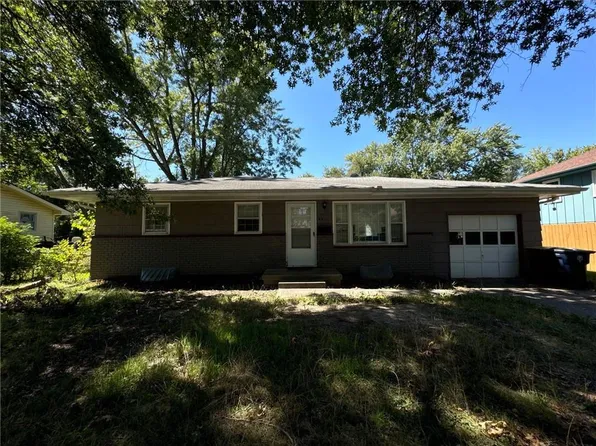 9810 Booth Ave, Kansas City, MO 64134