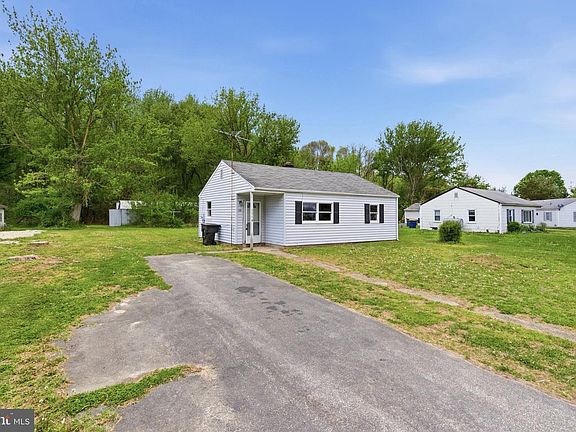 2nd image of 1116 Janes Rd
