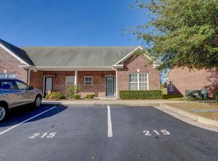215 Eucalyptus Ln, Wilmington, NC 28412