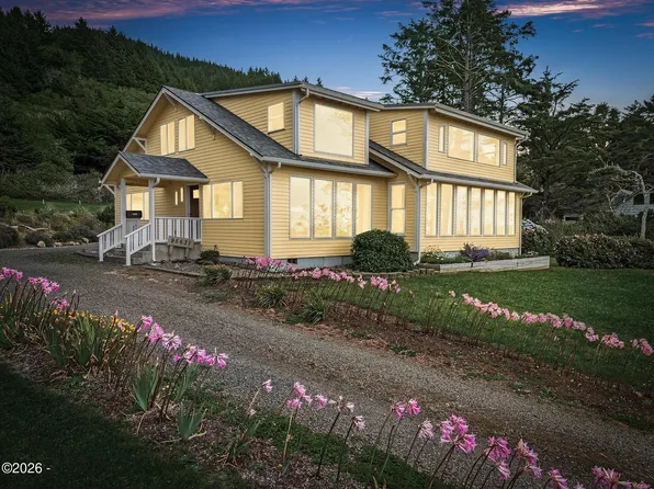 95631 Highway 101 S, Yachats, OR 97498