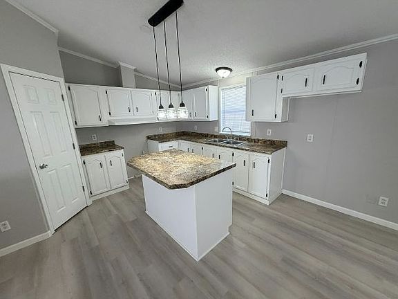2nd image of 112 115th Ln NE #469