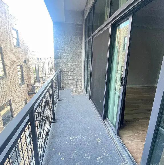 1224 W Van Buren St #713 — Photo 11