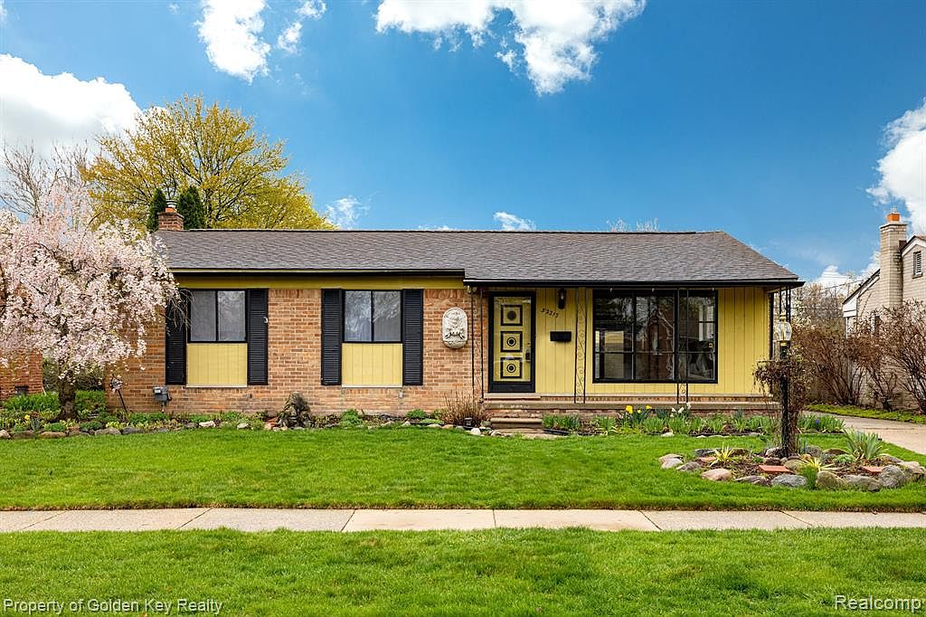 32217 Barkley St, Livonia, MI 48154 Zillow