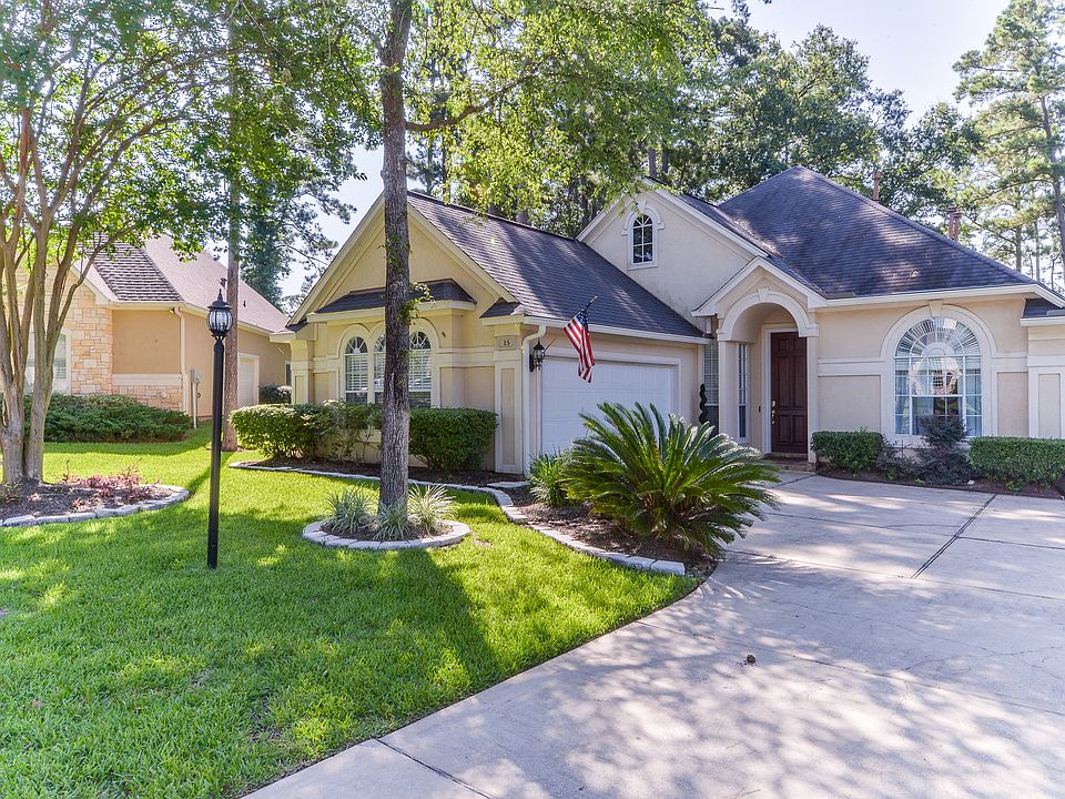1st image of 15 Camden Oaks Ln