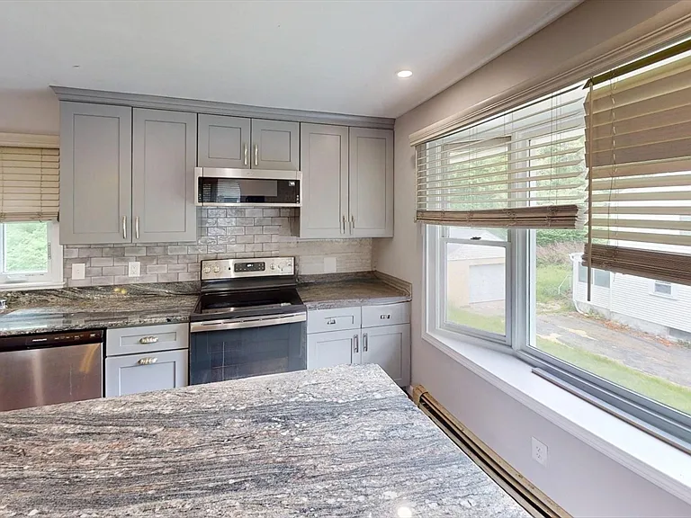 9 Brookdale St #2 — Photo 2