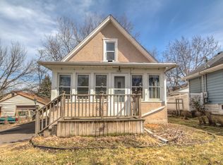 1028 Avon St N, Saint Paul, MN 55103