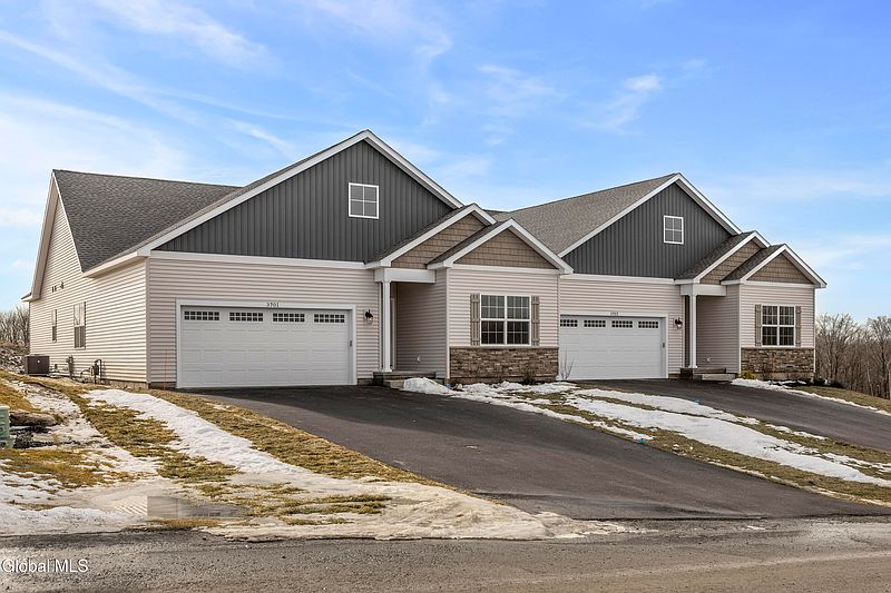 3rd image of 3701 Brianna Boulevard