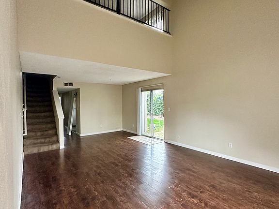 2nd image of 5101 Glide Dr APT 4