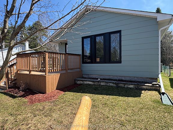 3rd image of 29 Hemlock St