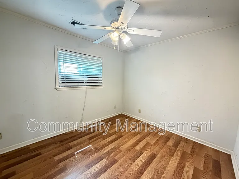 18819 Greenwell Springs Rd #D1 — Photo 5