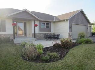 3075 Kalberg Ct NE, Saint Michael, MN 55376