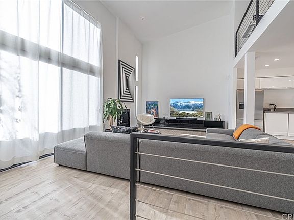 4th image of 5255 Bellingham Ave Unit 210