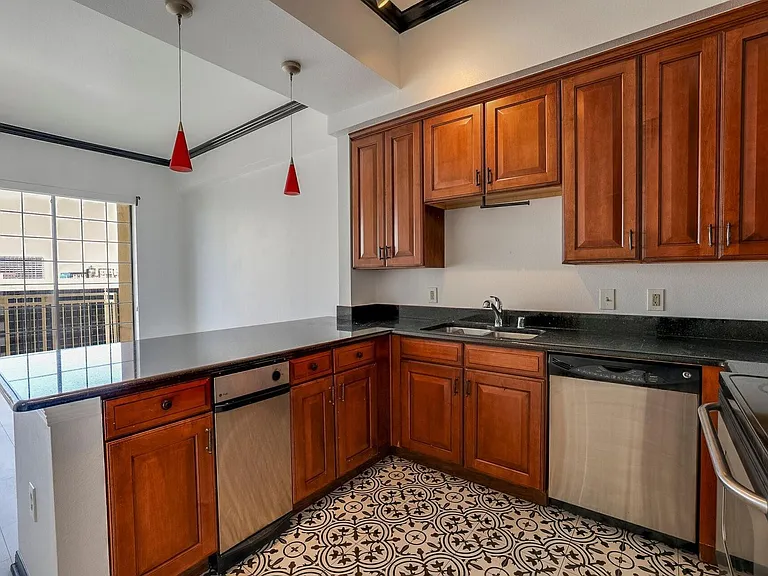 3225 Turtle Creek Blvd #1533 — Photo 7