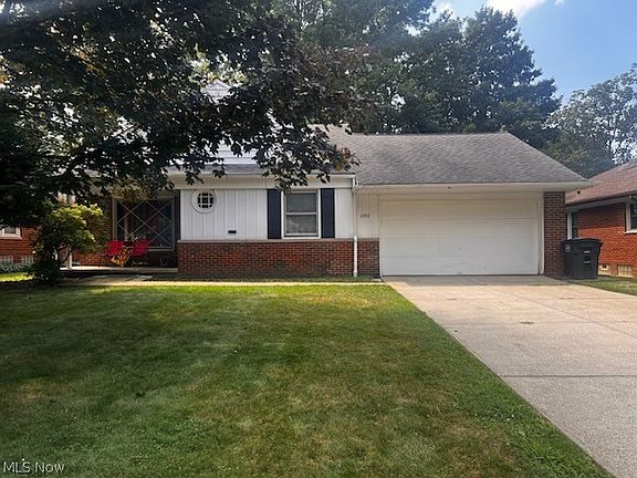 2nd image of 1192 Blanchester Rd