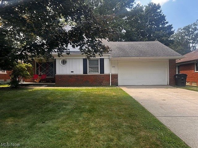 2nd image of 1192 Blanchester Rd