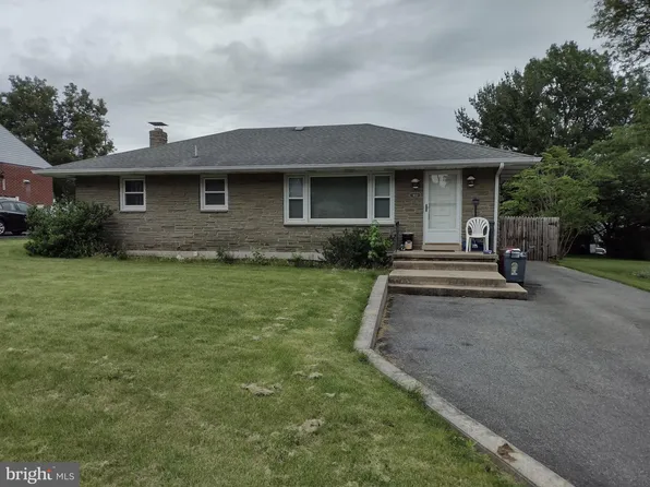 411 N Mount Joy St, Elizabethtown, PA 17022