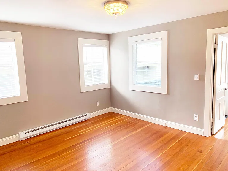 Lots of Light, Unique Lighting