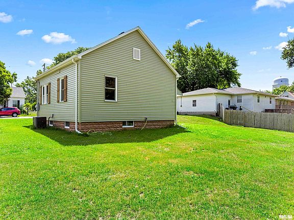 5th image of 301 Reservoir Rd