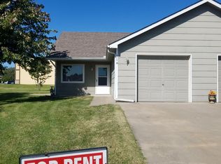 204 E Cedar Point Ct, Rose Hill, KS 67133