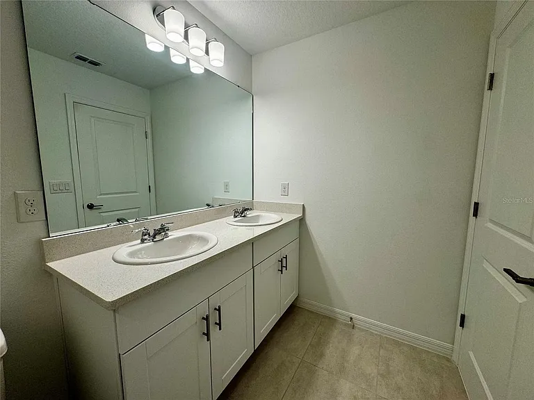 3037 Canary Ave — Photo 15