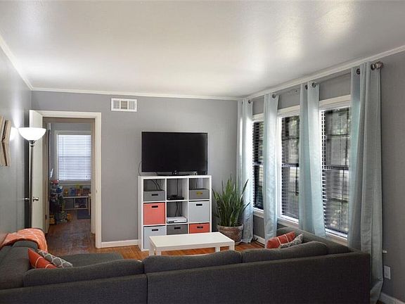 4th image of 106 Wilmington Ave