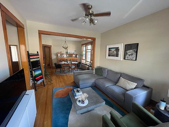 3rd image of 2648 N Sacramento Ave #1