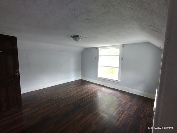 5th image of 1615 Herbert St #1/2