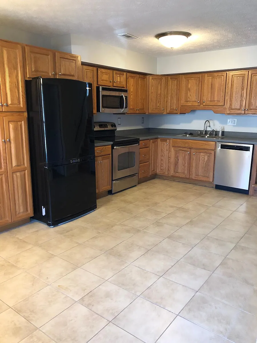 Building Photo - 1056 Tatesbrook Dr