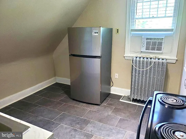 220 S Scott Ave #3 — Photo 12