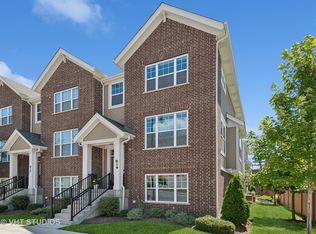 819 Lee St, Des Plaines, IL 60016