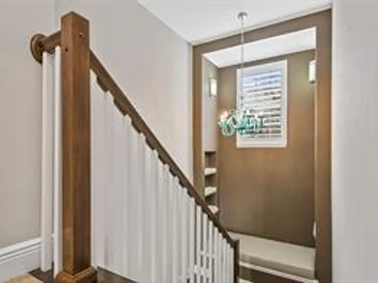 2054 Brink Aly — Photo 18