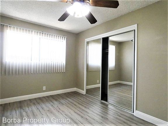 5th image of 35 W 52nd St APT B