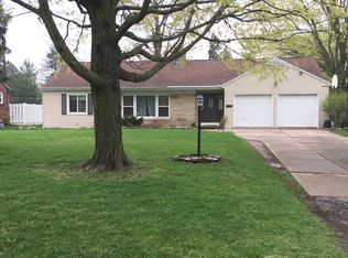 1910 Cumberland Rd, Lansing, MI 48906