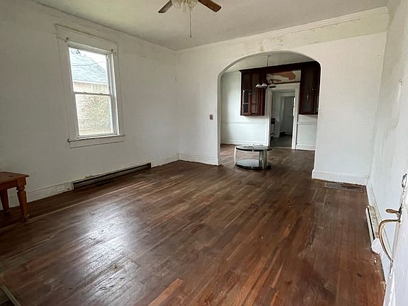 4th image of 215 E 6th Ave