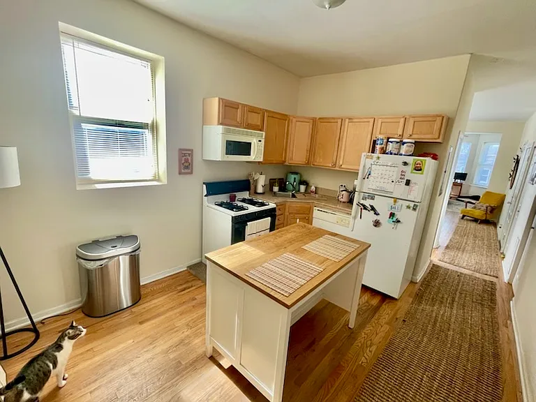 1523 N Campbell Ave #2F — Photo 5