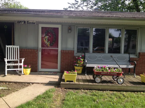 2117 W Surrey Dr, Muncie, IN 47304