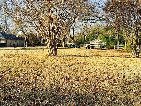 3rd image of 8425 Creekwood Dr