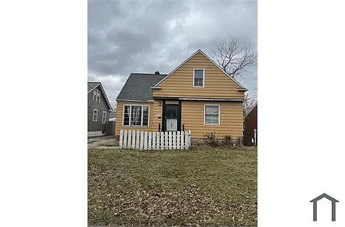 16105 Raymond St Photo 1